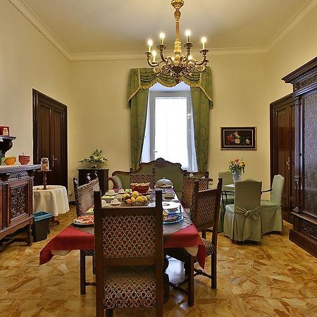 Alibrandi Palace Civitavecchia Luaran gambar