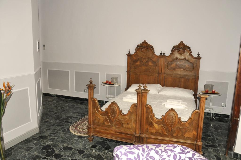 Alibrandi Palace Civitavecchia Bilik gambar