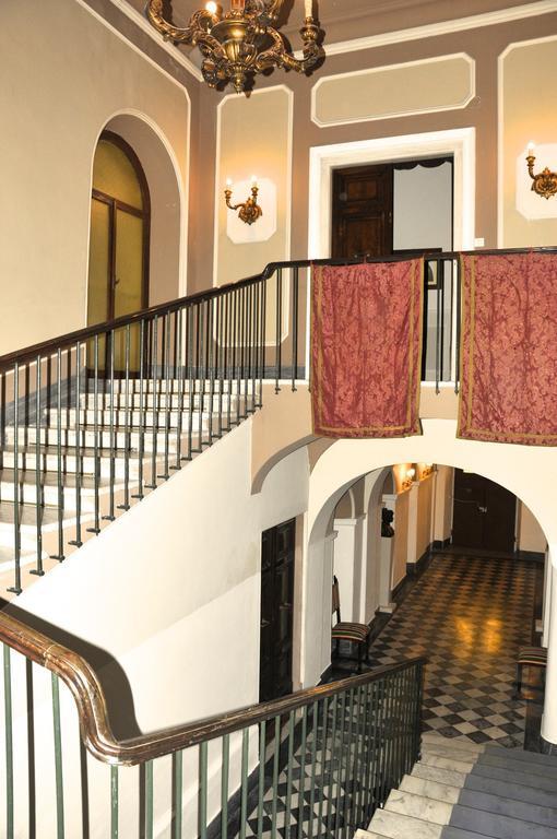 Alibrandi Palace Civitavecchia Luaran gambar