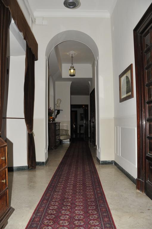 Alibrandi Palace Civitavecchia Luaran gambar