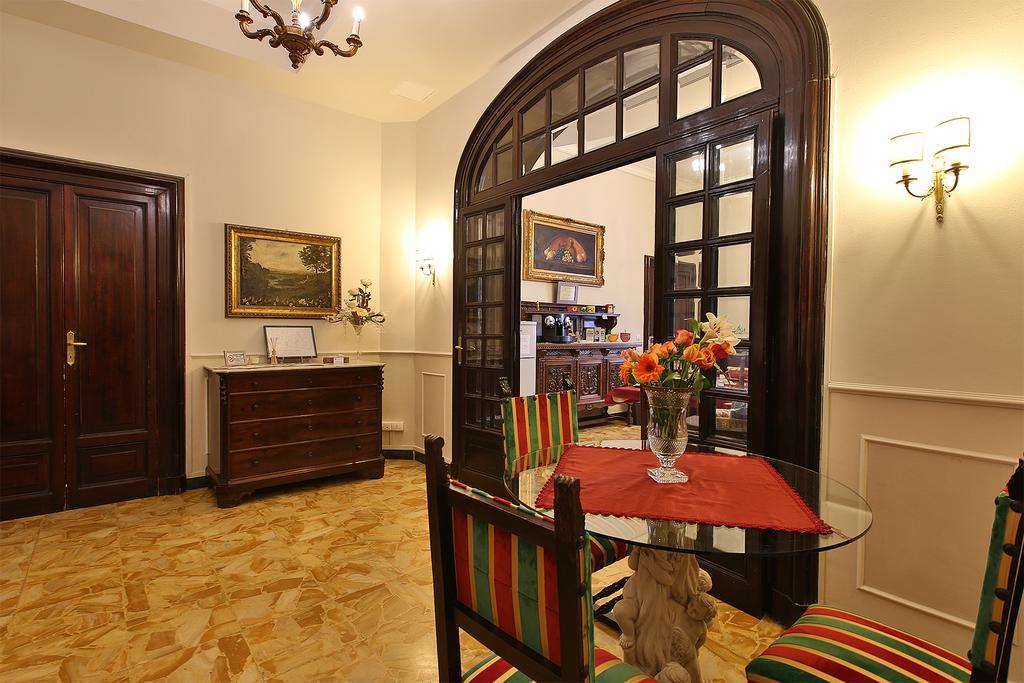 Alibrandi Palace Civitavecchia Luaran gambar