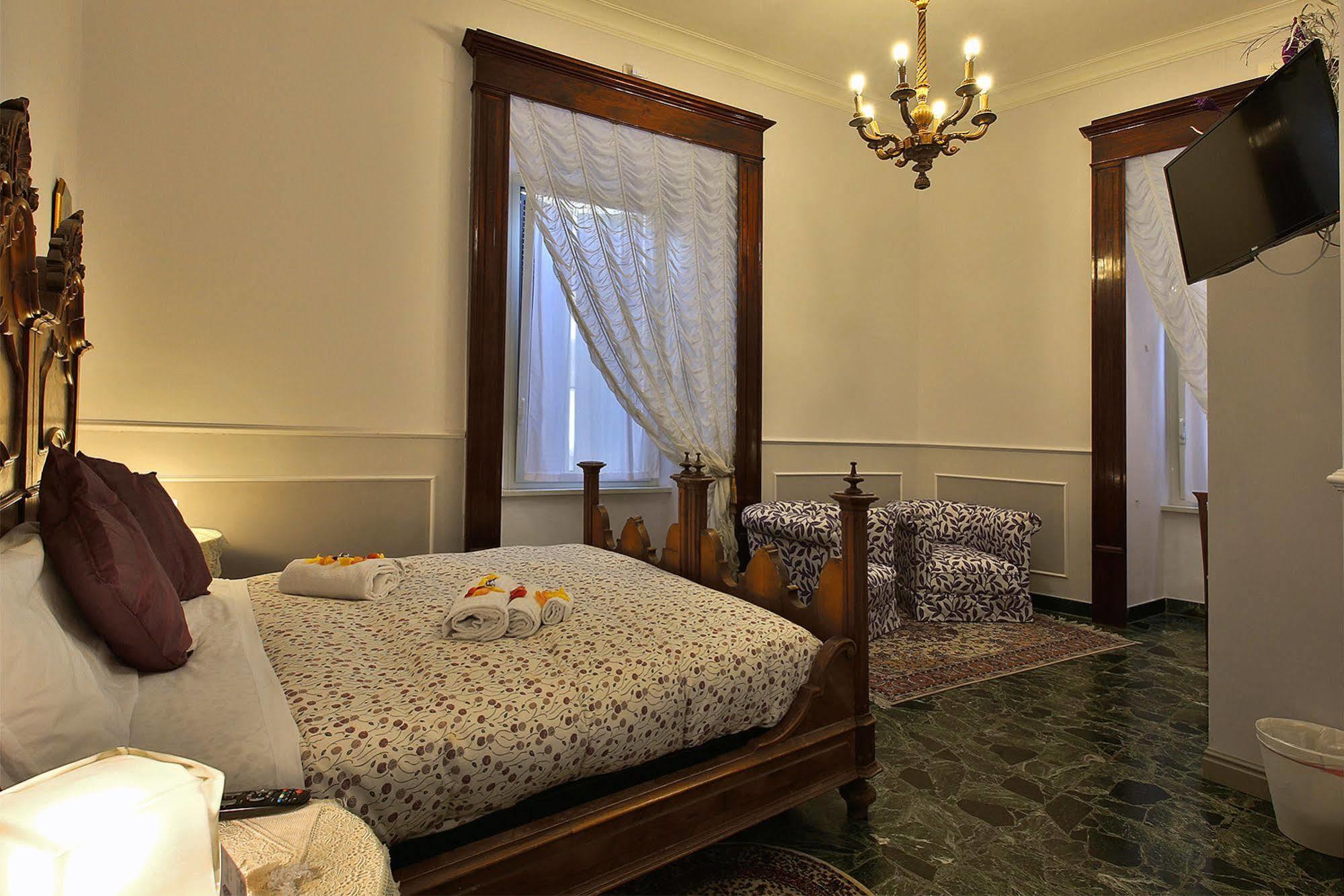 Alibrandi Palace Civitavecchia Luaran gambar