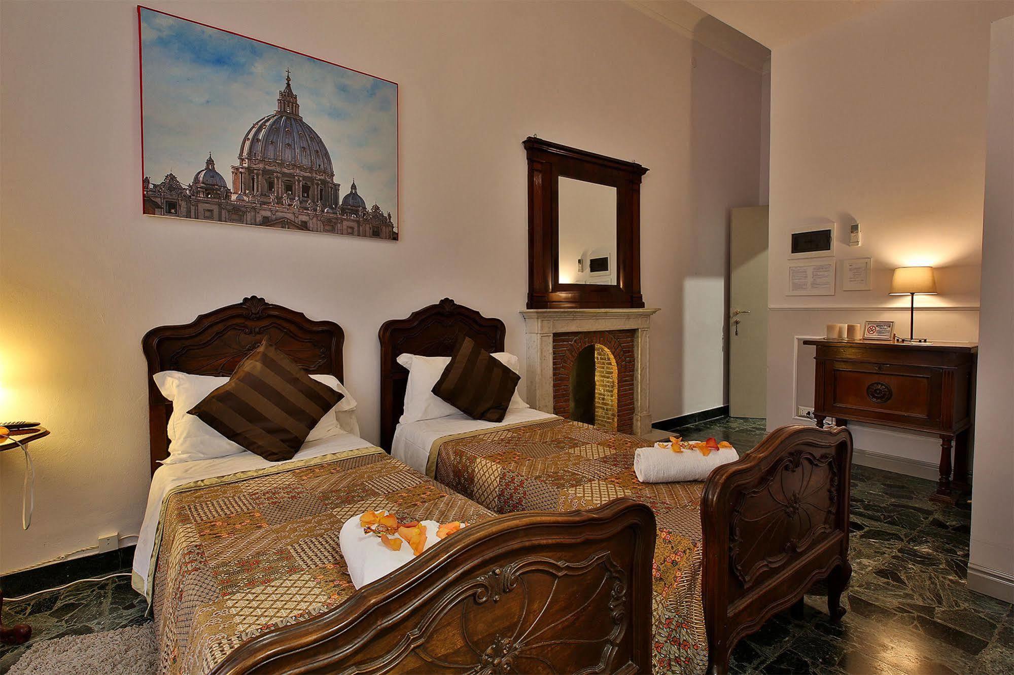 Alibrandi Palace Civitavecchia Luaran gambar