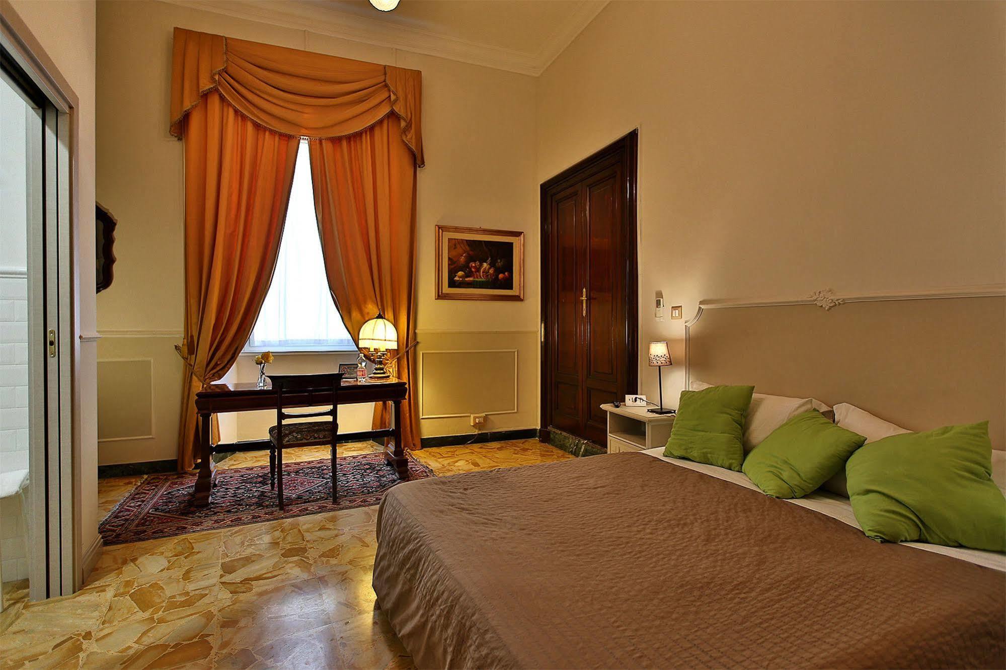 Alibrandi Palace Civitavecchia Luaran gambar