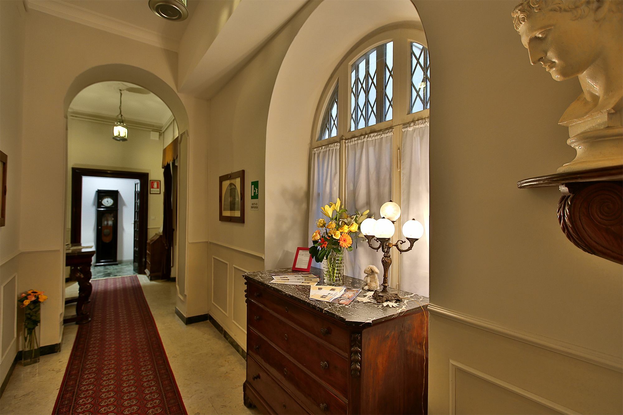 Alibrandi Palace Civitavecchia Luaran gambar